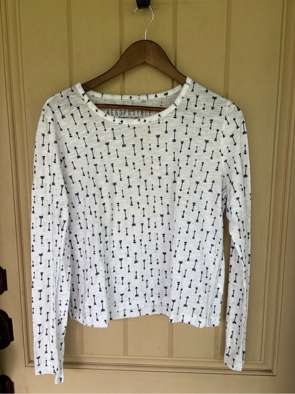 Aeropostale White Long-Sleeve Tee with Black Arrow Print